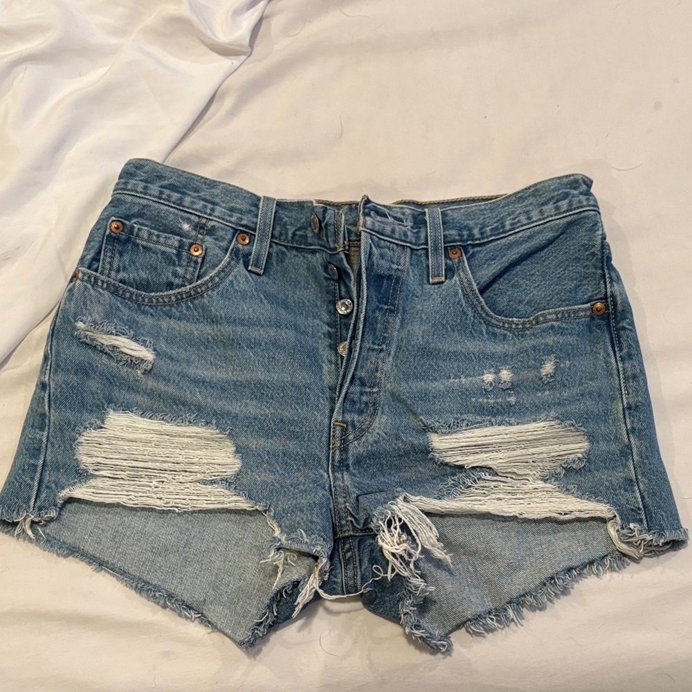 Levi’s 501 Original High-Rise Distressed Denim Shorts – W28